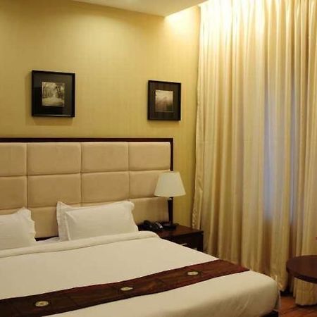 Lotus Park Hotel Bangalore Ngoại thất bức ảnh