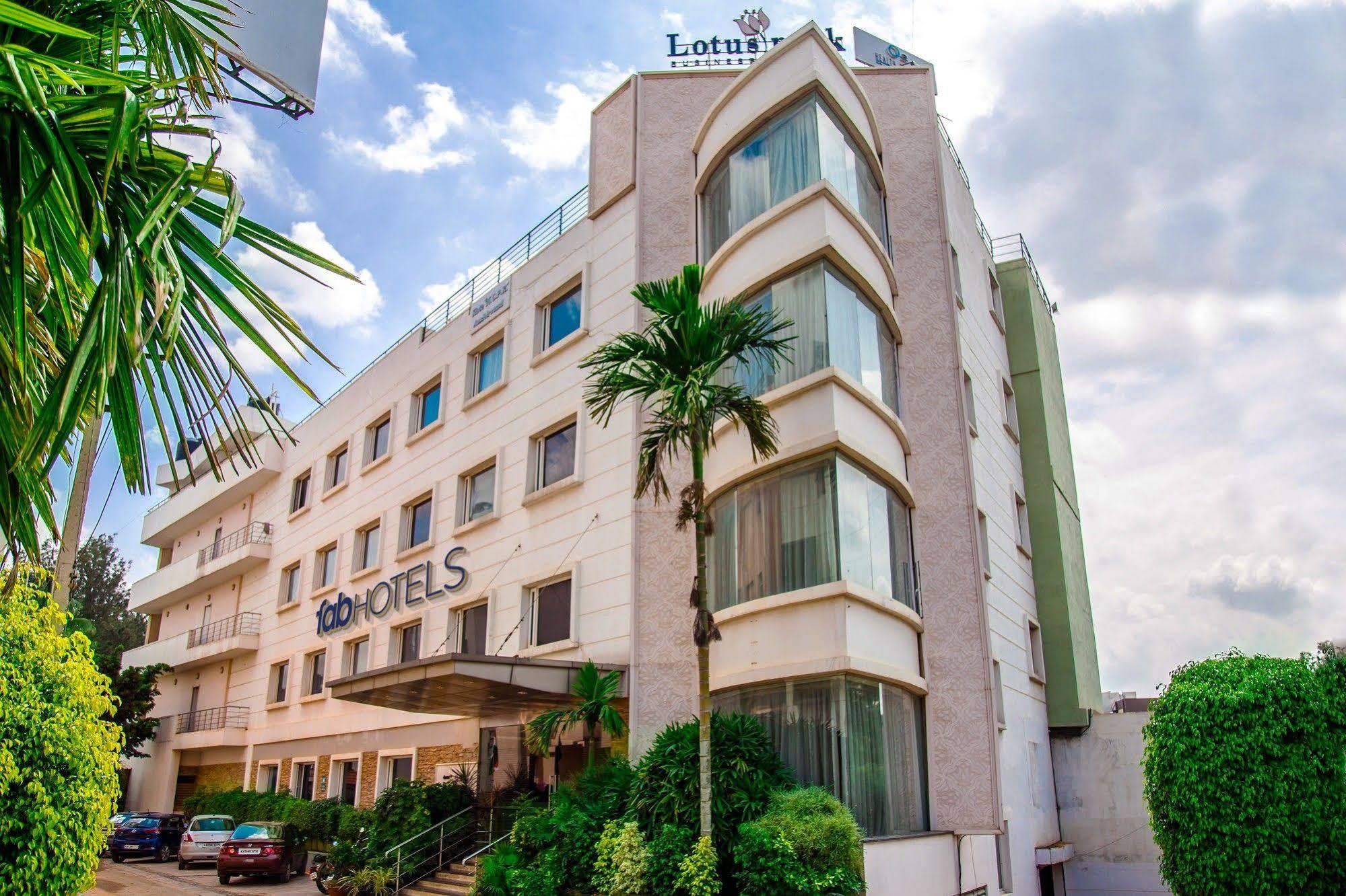 Lotus Park Hotel Bangalore Ngoại thất bức ảnh